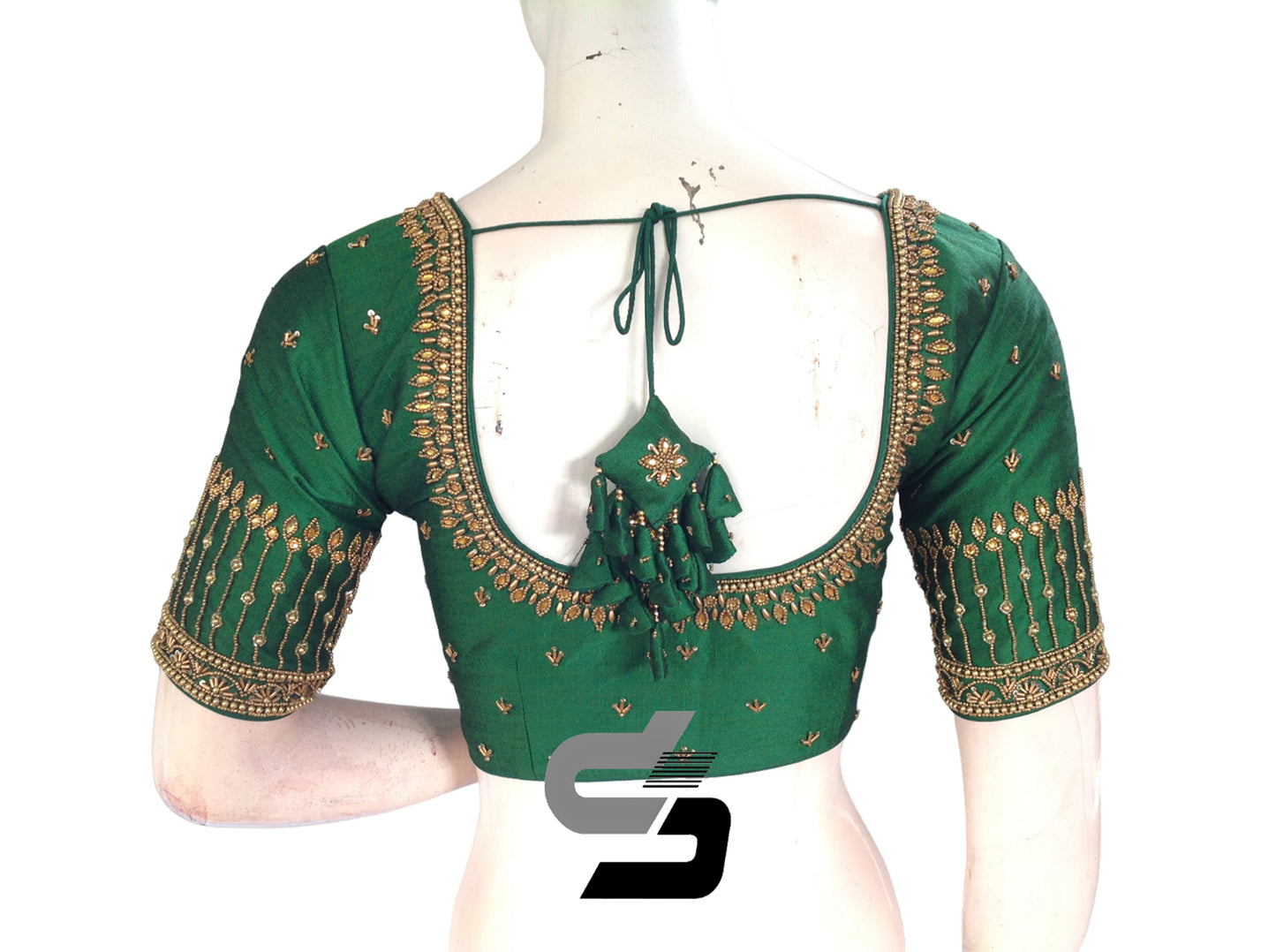 Elevate your bridal look with our Stunning Bridal Handwork Green Saree Blouse, a perfect blend of elegance and tradition. This Ethnic Indian Wedding Blouse features exquisite handwork, adding a touch of sophistication to your ensemble. Flaunt your style with confidence on your special day!