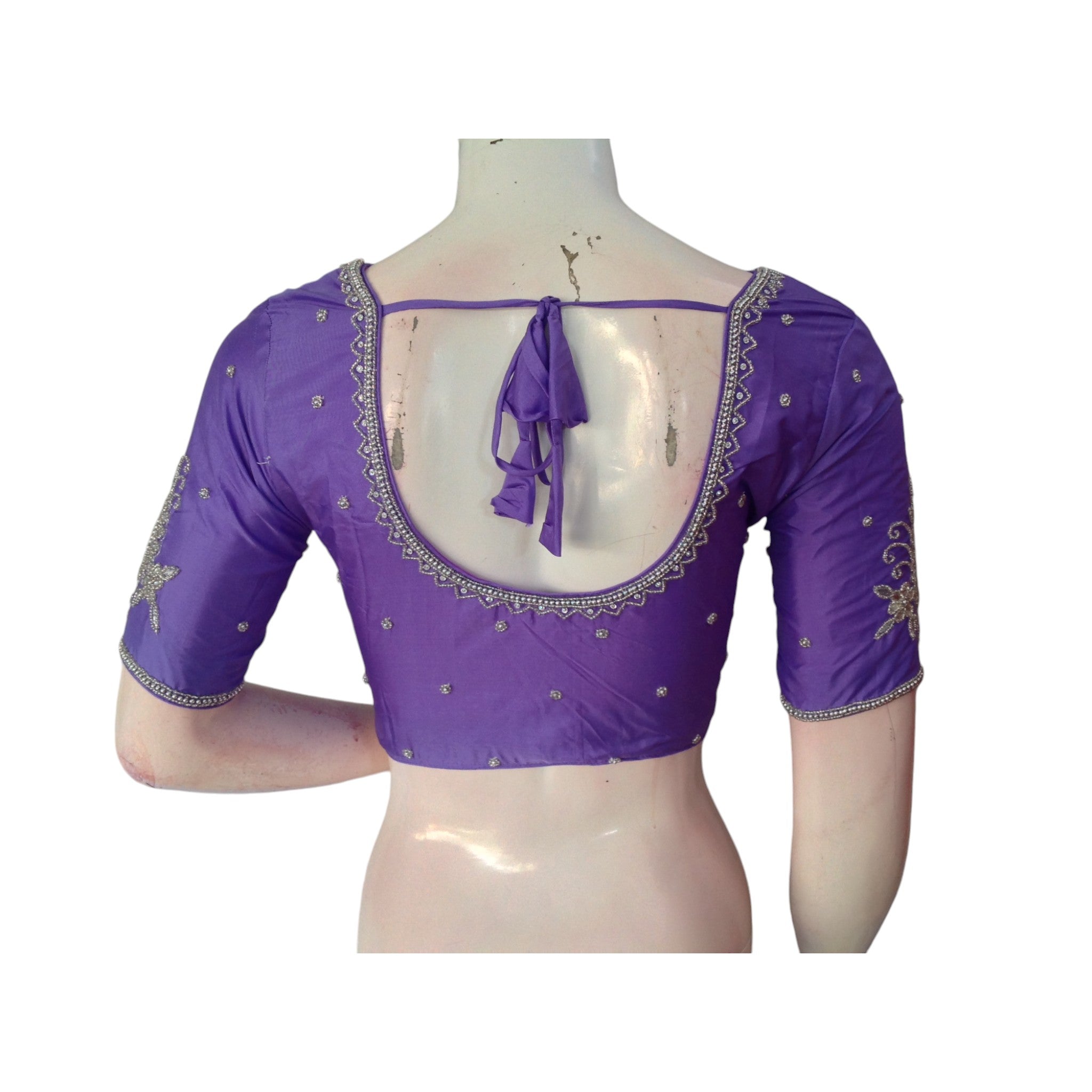 Lavender blouses unconfterble for weddings