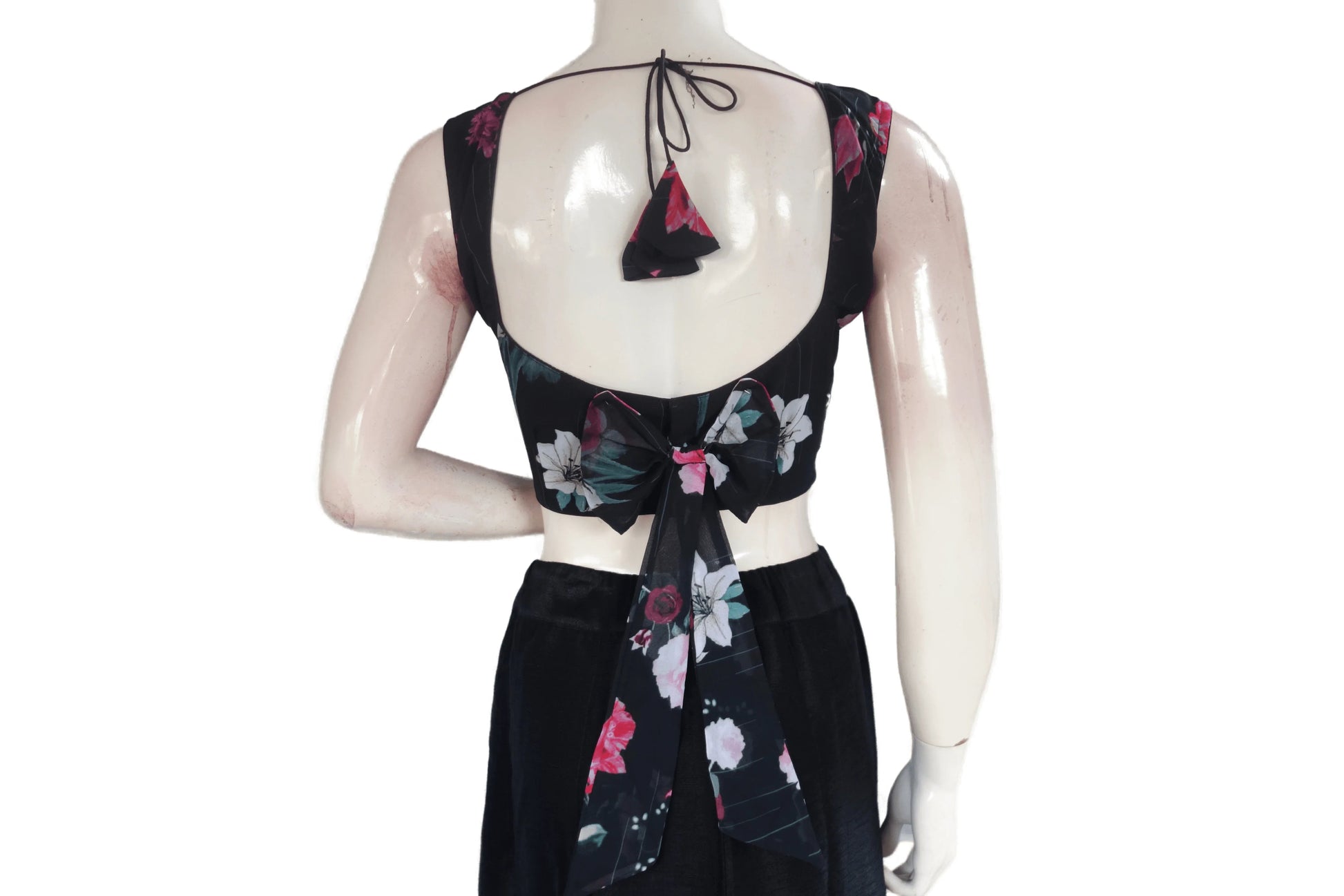 Black Color Designer Organza Sleeveless Readymade Saree Blouse With Tassels - D3blouses