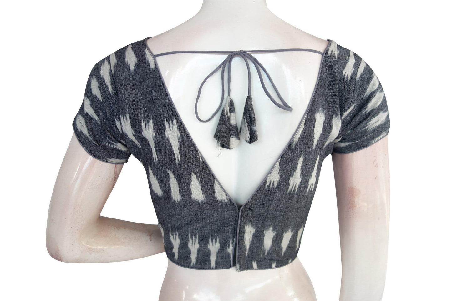 Timeless Grey Ikkat V-Neck Designer Saree Blouse - Classic Elegance - D3blouses