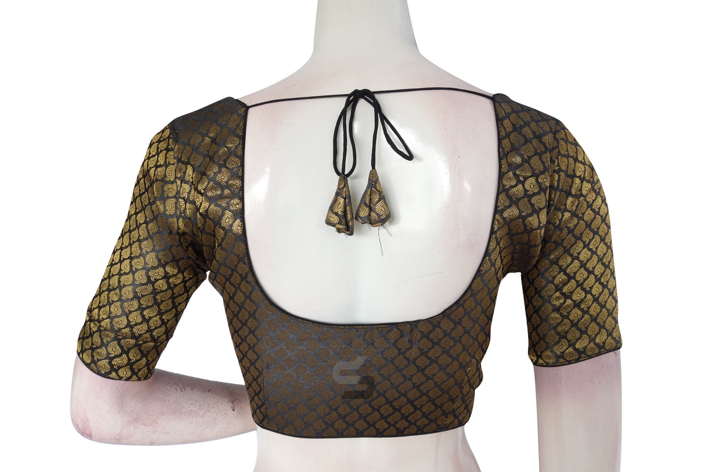 Grey Color Brocade Silk Readymade Saree Blouse With Matching Mask